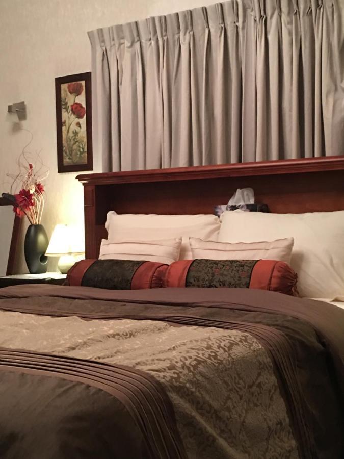 A Cozy Room With It'S Own Privacy Upper Hutt Exterior foto